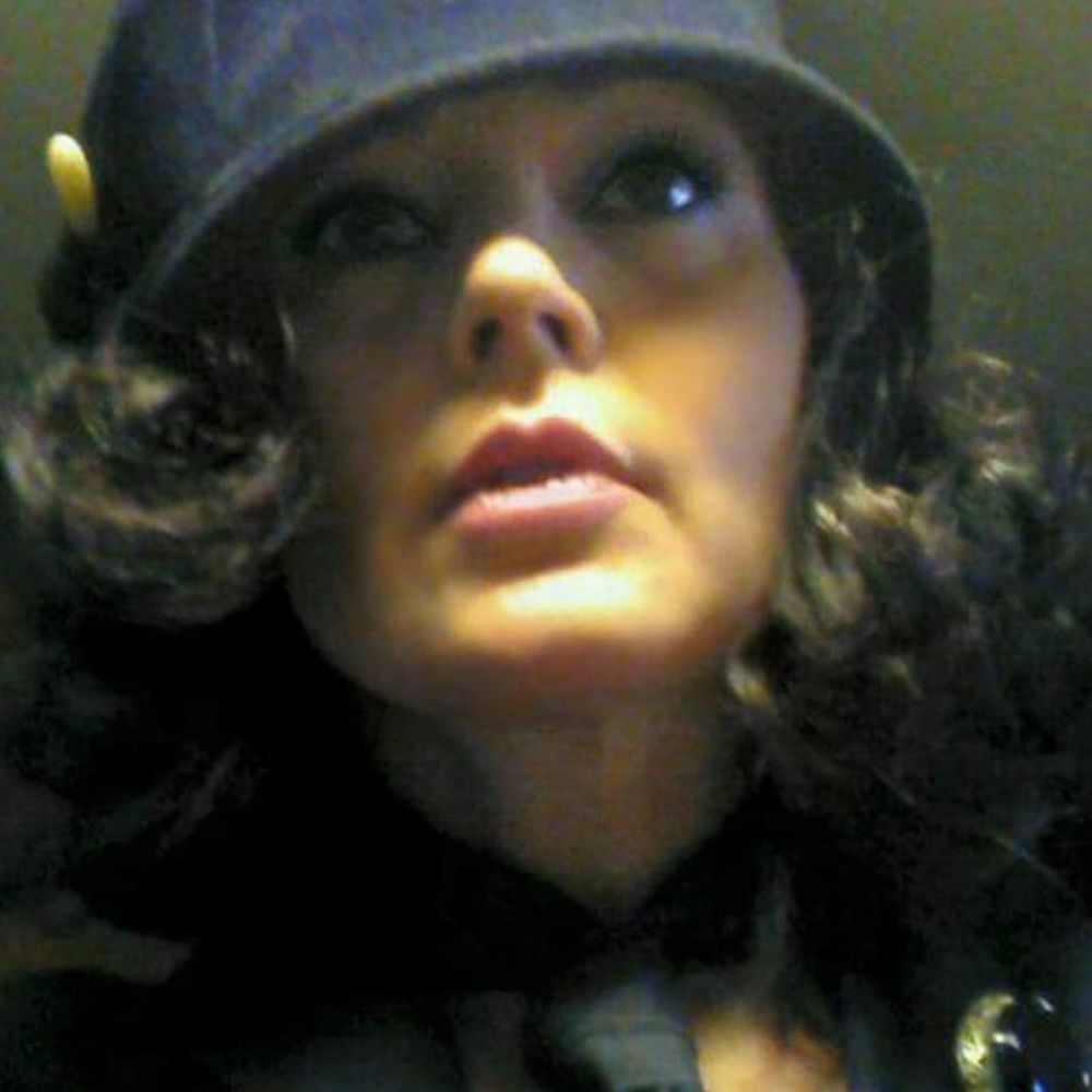 Meet your Posher, Elizabeth